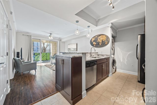 300 W 5th Street 217, Charlotte, NC 28202