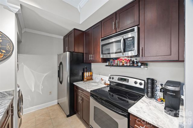 300 W 5th Street 217, Charlotte, NC 28202