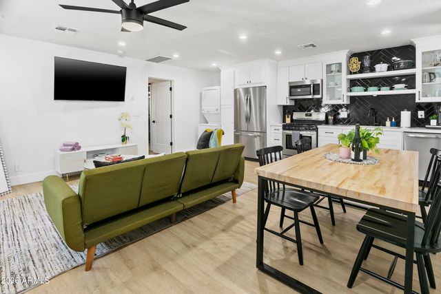 3139 N 40TH Street, Phoenix, AZ 85018