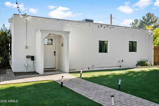 3139 N 40TH Street, Phoenix, AZ 85018