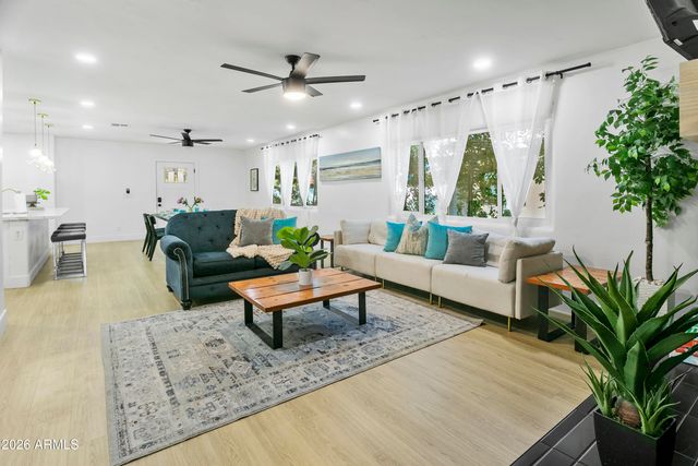 3139 N 40TH Street, Phoenix, AZ 85018