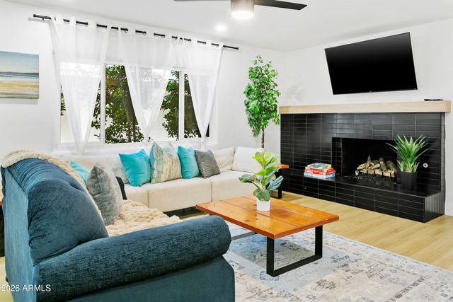 3139 N 40TH Street, Phoenix, AZ 85018