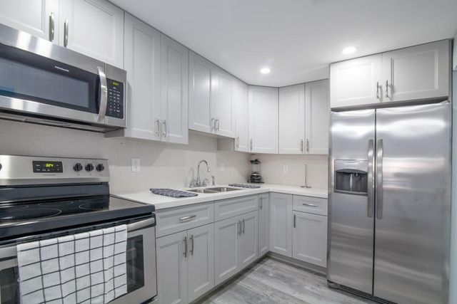 320 S Surf Road 205, Hollywood, FL 33019