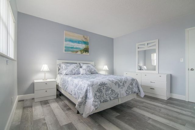 320 S Surf Road 205, Hollywood, FL 33019