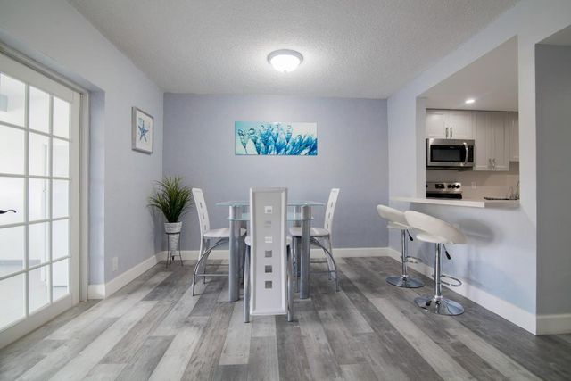 320 S Surf Road 205, Hollywood, FL 33019