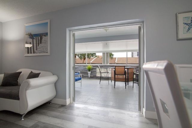 320 S Surf Road 205, Hollywood, FL 33019