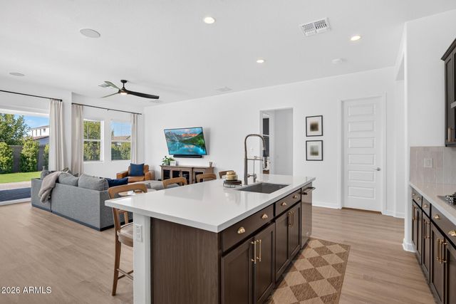 11038 E UNITY Avenue, Mesa, AZ 85212