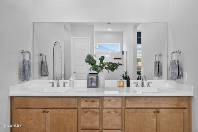 11038 E UNITY Avenue, Mesa, AZ 85212