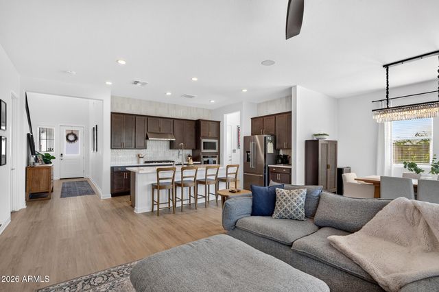 11038 E UNITY Avenue, Mesa, AZ 85212