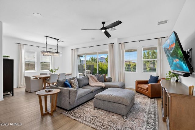 11038 E UNITY Avenue, Mesa, AZ 85212