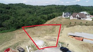 2105 Laurel Ridge Dr, Jefferson Hills, PA 15025