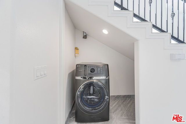 2017 Centinela Avenue B, Santa Monica, CA 90404