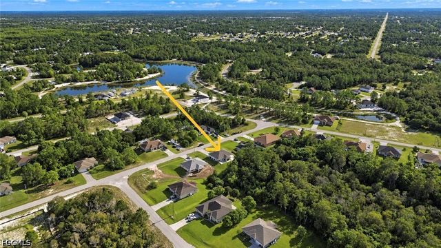 424 La Perouse ST, Lehigh Acres, FL 33974