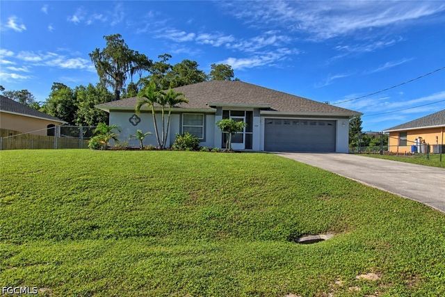 424 La Perouse ST, Lehigh Acres, FL 33974