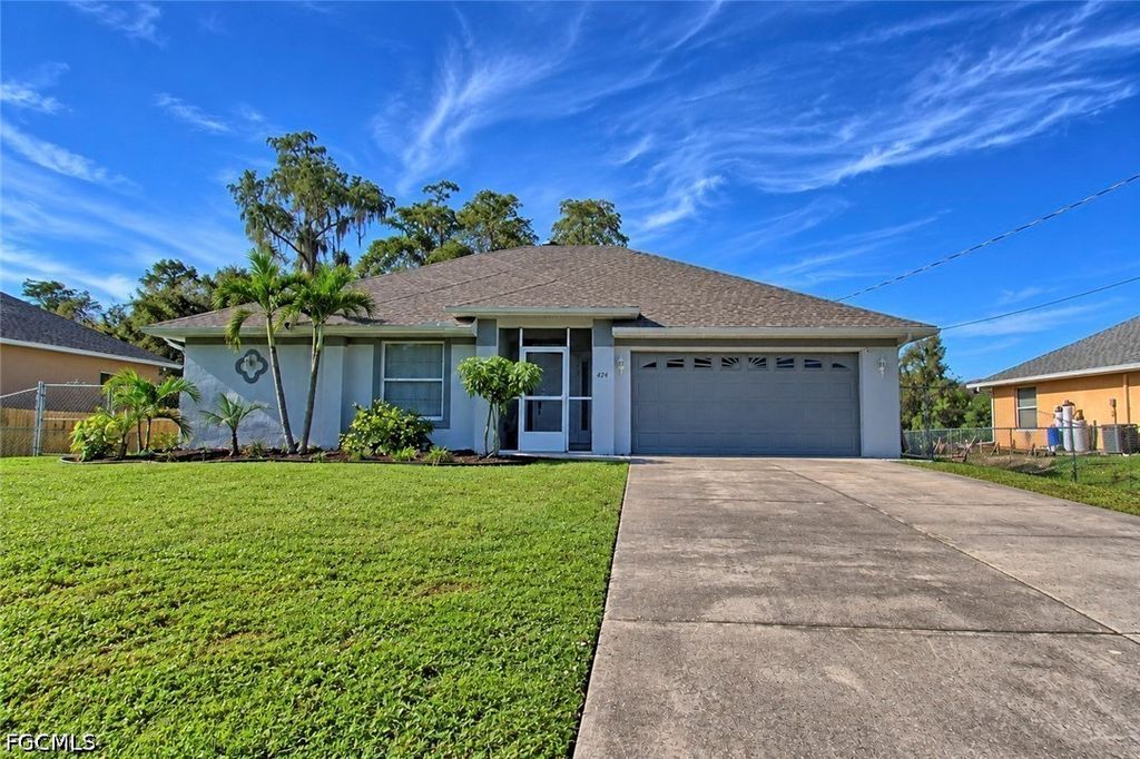 424 La Perouse ST, Lehigh Acres, FL 33974