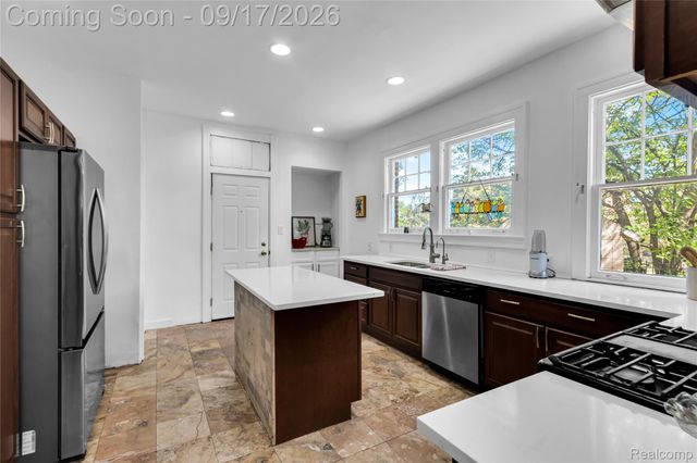 1474 W Boston Boulevard, Detroit, MI 48206