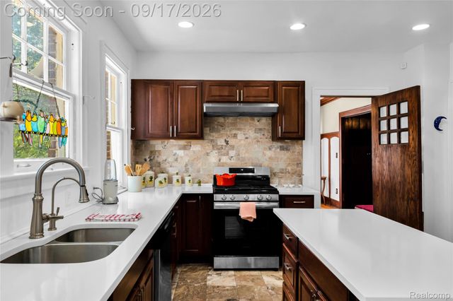 1474 W Boston Boulevard, Detroit, MI 48206
