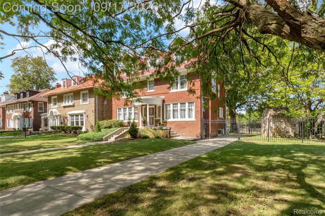 1474 W Boston Boulevard, Detroit, MI 48206