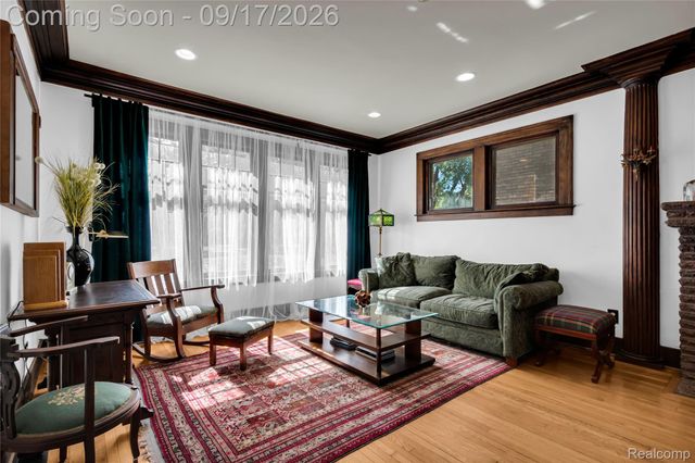 1474 W Boston Boulevard, Detroit, MI 48206