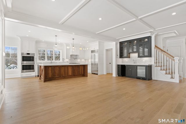 92 Scotland Avenue, Madison, CT 06443