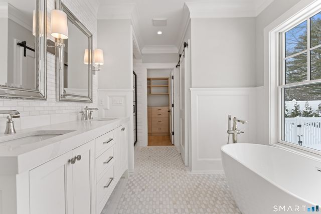 92 Scotland Avenue, Madison, CT 06443