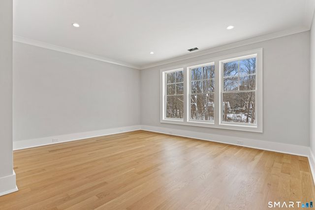 92 Scotland Avenue, Madison, CT 06443