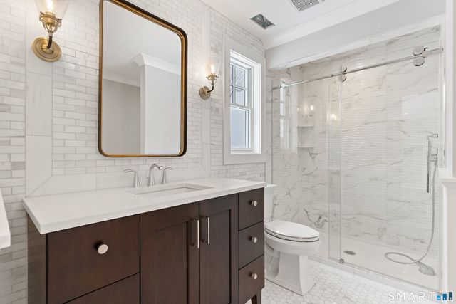 92 Scotland Avenue, Madison, CT 06443