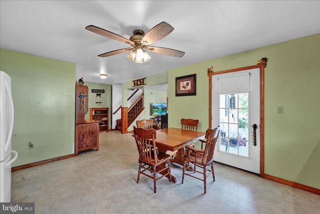 102 SHUMAKER RD, Bainbridge, PA 17502