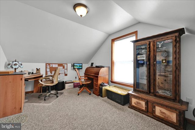 102 SHUMAKER RD, Bainbridge, PA 17502