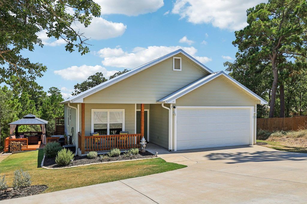 133 Honopu DR, Bastrop, TX 78602