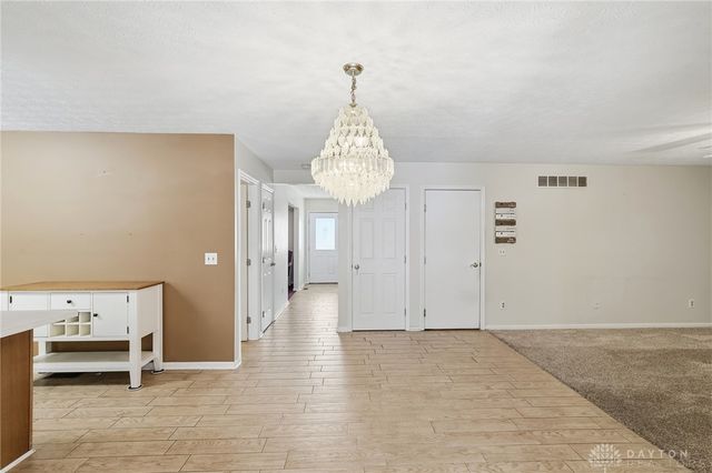 609 Oak Forge Place, Trenton, OH 45067