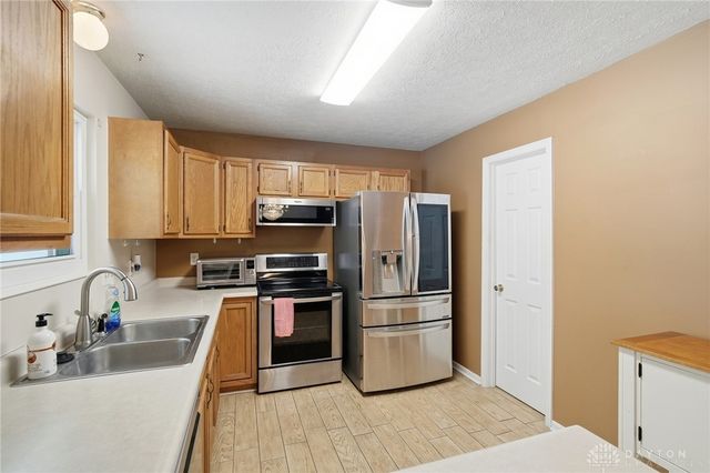 609 Oak Forge Place, Trenton, OH 45067