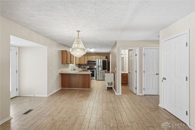 609 Oak Forge Place, Trenton, OH 45067