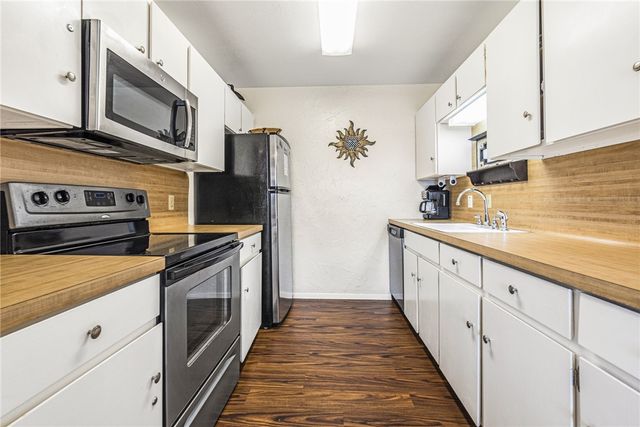 15005 WINDWARD Dr 213, Corpus Christi, TX 78418