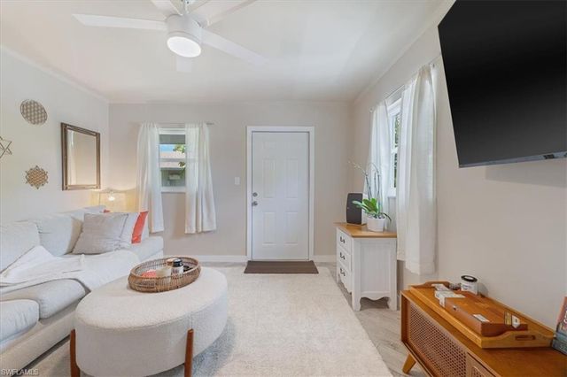 3365 Estey AVE, Naples, FL 34104