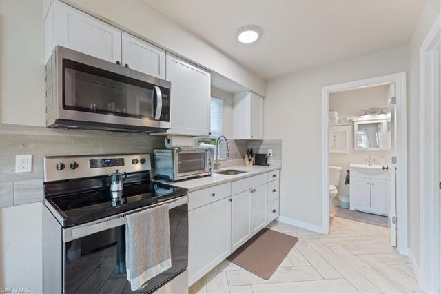 3365 Estey AVE, Naples, FL 34104