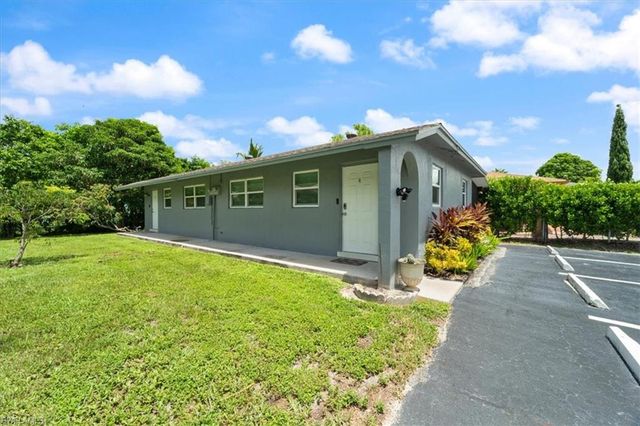 3365 Estey AVE, Naples, FL 34104