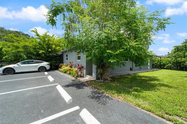 3365 Estey AVE, Naples, FL 34104
