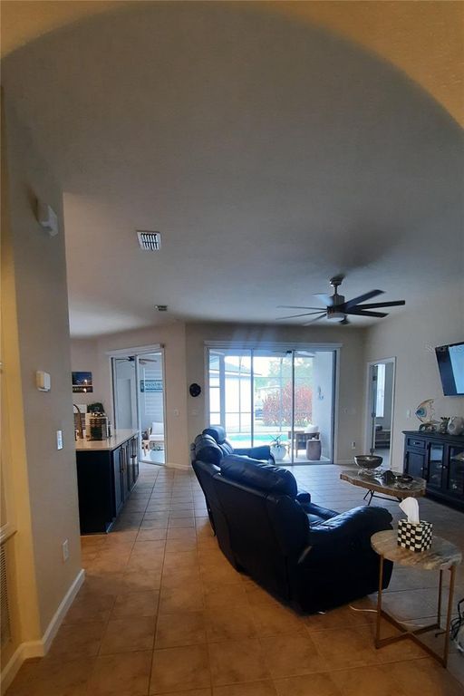 Image 12 of property listing at 4959 THAMES STREET E, Kissimmee, FL 34758