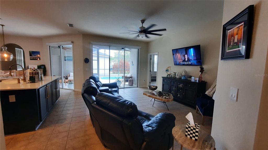 Image 4 of property listing at 4959 THAMES STREET E, Kissimmee, FL 34758