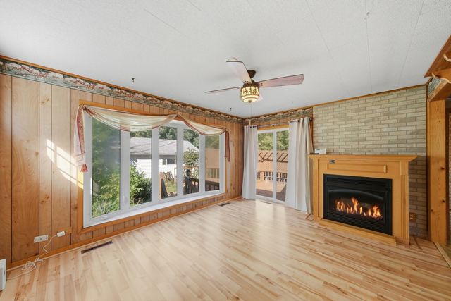 2818 Elisha Avenue, Zion, IL 60099