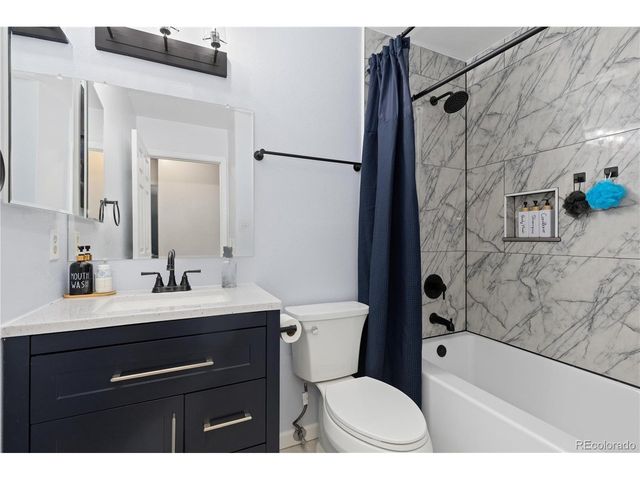 3770 S Walden St, Aurora, CO 80013