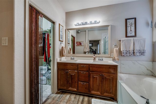 6803 Elderberry Drive, Arlington, TX 76001