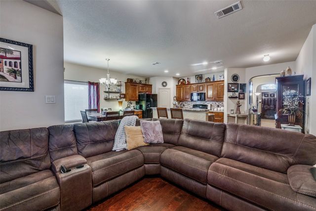 6803 Elderberry Drive, Arlington, TX 76001