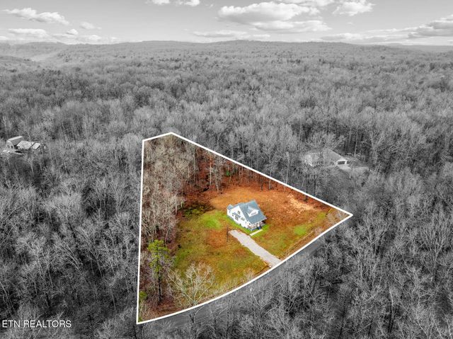 1023 W Laurel Way, Monterey, TN 38574