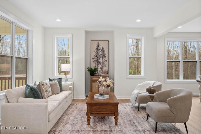 1023 W Laurel Way, Monterey, TN 38574