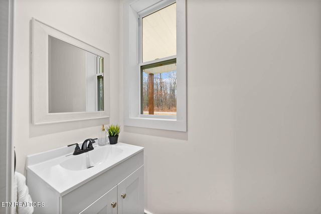 1023 W Laurel Way, Monterey, TN 38574