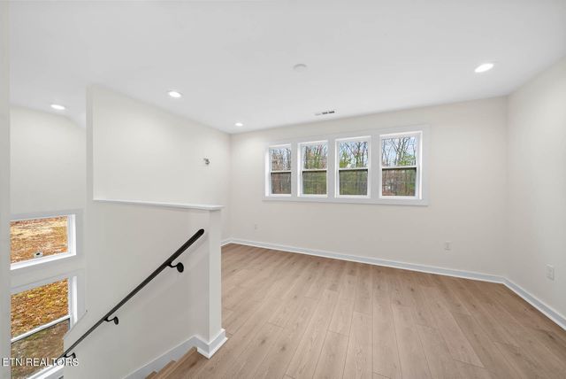 1023 W Laurel Way, Monterey, TN 38574