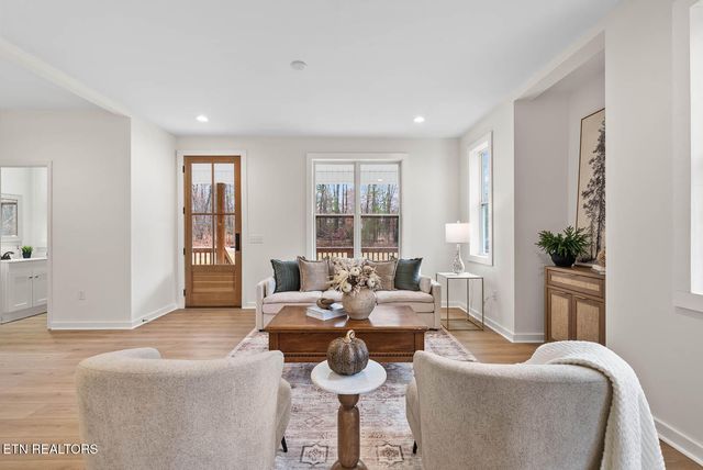 1023 W Laurel Way, Monterey, TN 38574