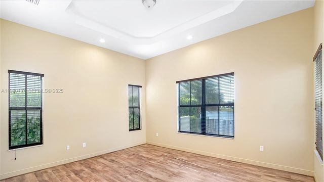 3712 NW 82nd Dr, Cooper City, FL 33024